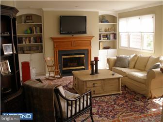 39 Trafalgar Road, Unit 25 Doylestown, PA 18901 - Photo 2 of 12 Living Room