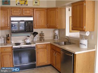 39 Trafalgar Road, Unit 25 Doylestown, PA 18901 - Photo 5 of 12 Kitchen