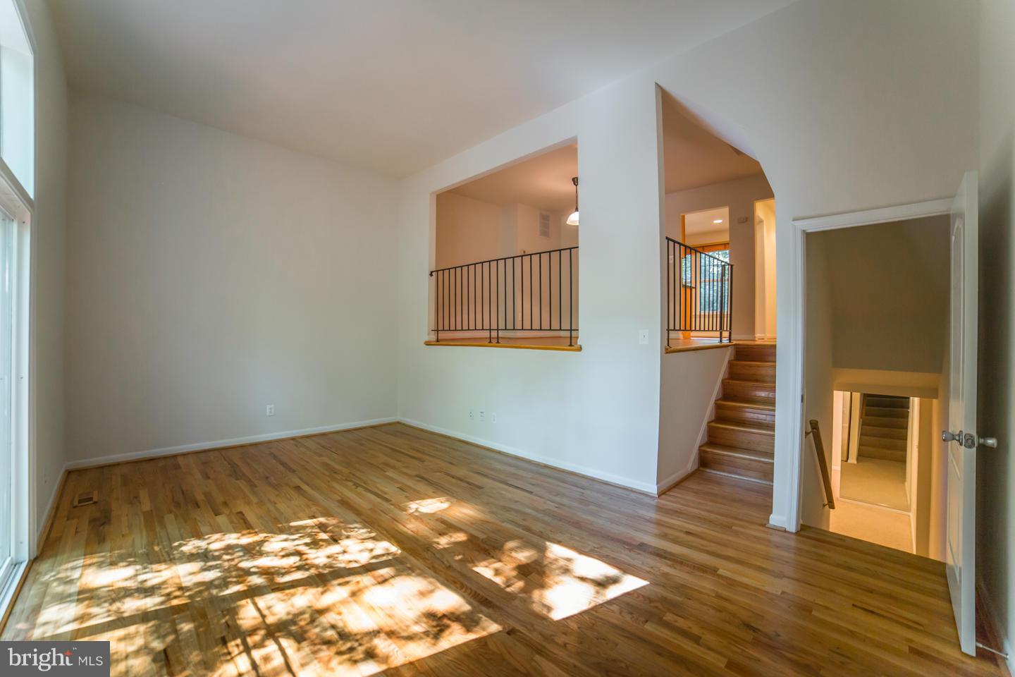 2371 Albot Road Reston, VA 20191 - Photo 12 of 25 Interior (General)