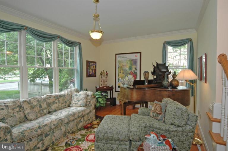 7802 Aberdeen Road Bethesda, MD 20814 - Photo 17 of 30 Living Room