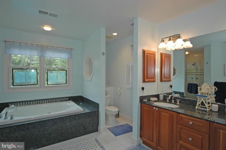 7802 Aberdeen Road Bethesda, MD 20814 - Photo 19 of 30 Master Bath