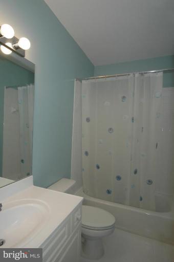 7802 Aberdeen Road Bethesda, MD 20814 - Photo 4 of 30 Bath #4