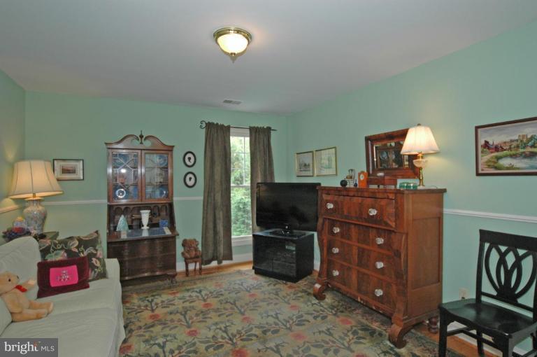 7802 Aberdeen Road Bethesda, MD 20814 - Photo 7 of 30 Bedroom #5