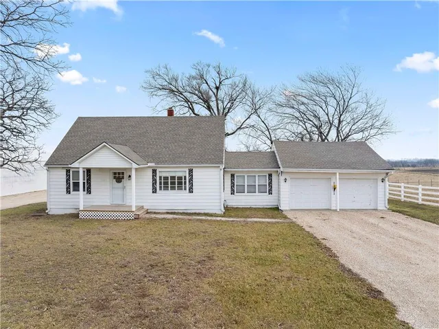 $419,900 | 26713 South Little Road, Garden City, MO 64747