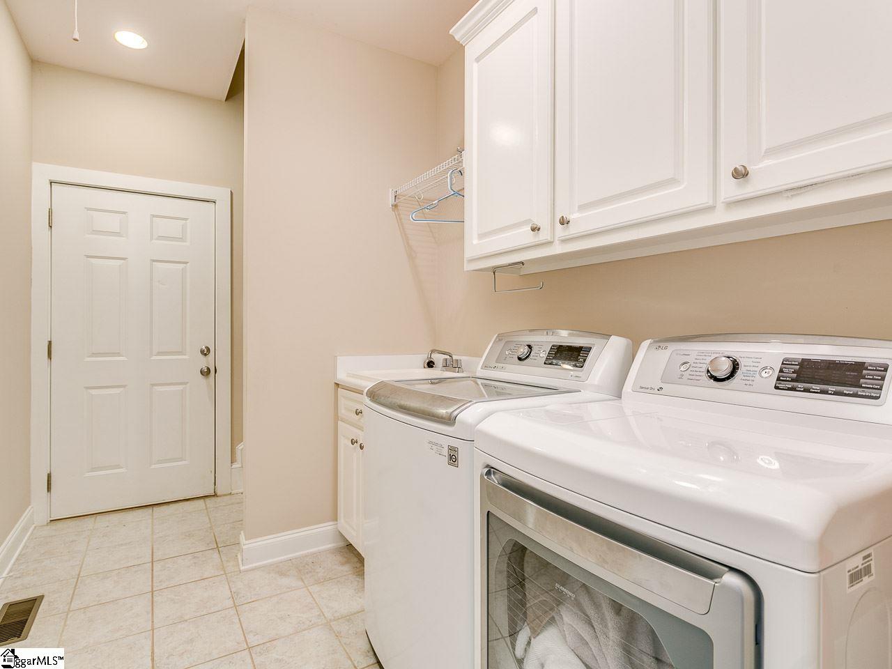410 State Rd S-42-2289 Greer, SC 29651 - Photo 23 of 34 nice walk in laundry room