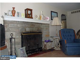 35 Elfreth Road Huntingdon Valley, PA 19006 - Photo 6 of 11 Fireplace