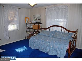 35 Elfreth Road Huntingdon Valley, PA 19006 - Photo 7 of 11 Bedroom - Main