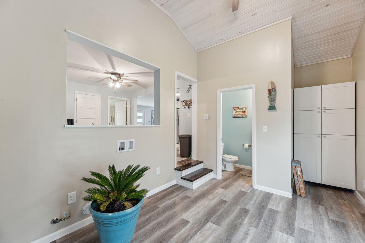 13312 Wilson Road New Buffalo, MI 49117 - Photo 12 of 29 12_Interior