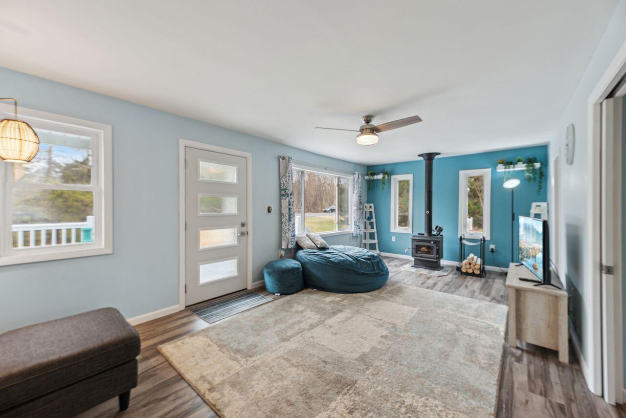 13312 Wilson Road New Buffalo, MI 49117 - Photo 5 of 29 05_Interior