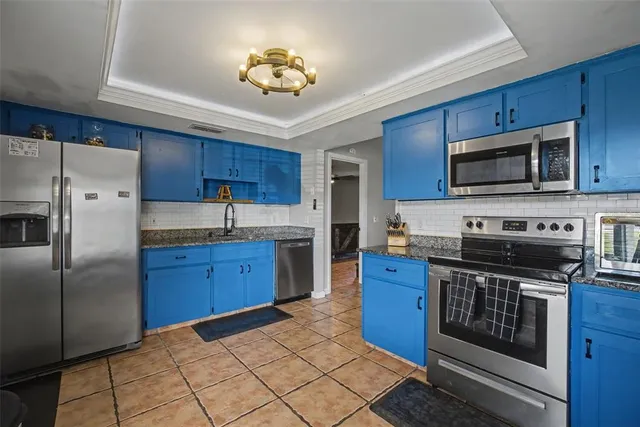 $299,000 | 36464 Doral Drive, Grand Island, FL 32735