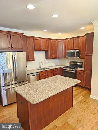 $2,800 | 23481 Logans Terrace, Ashburn, VA 20148