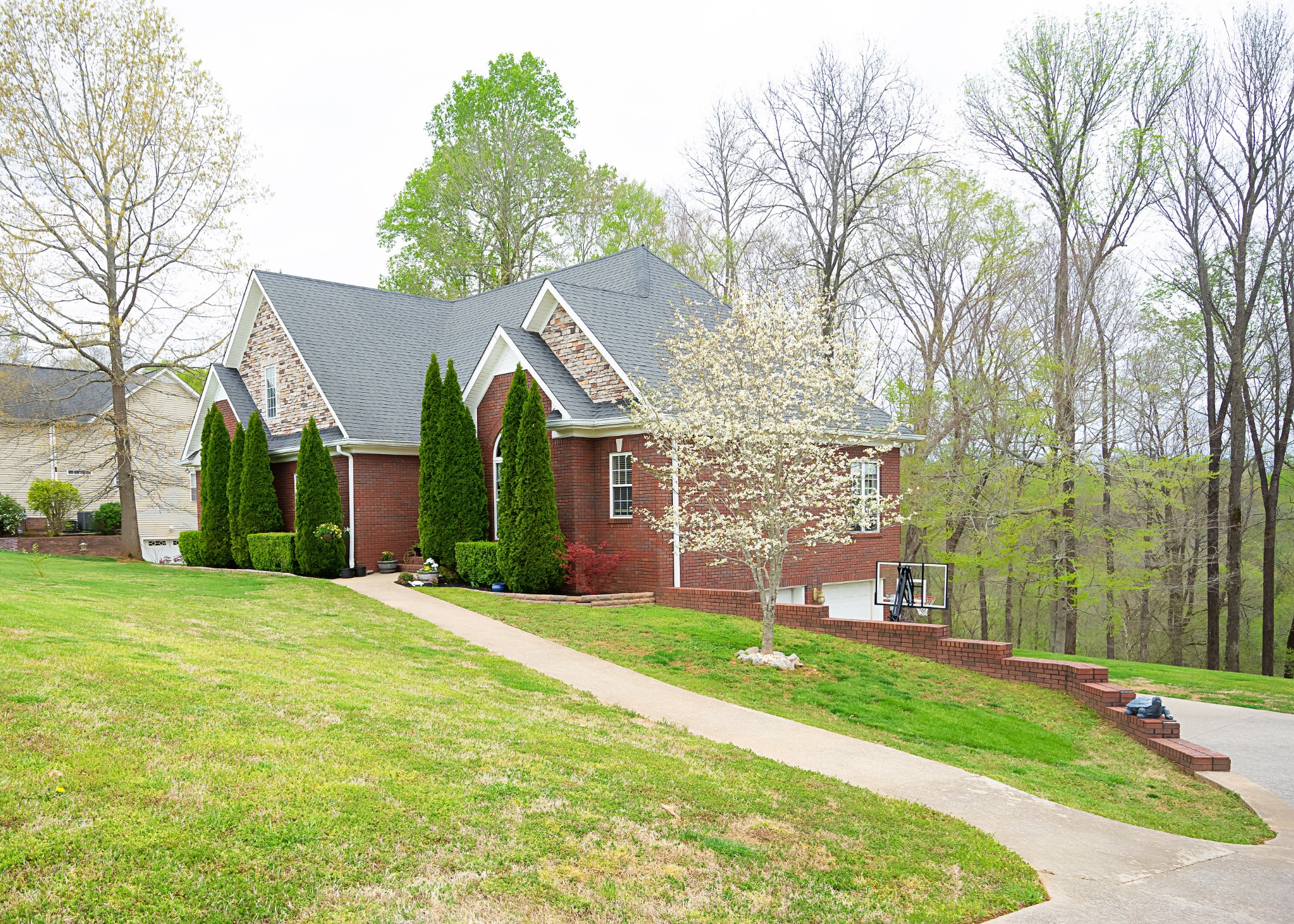 2989 Surrey Ridge Road Clarksville, TN 37043 - Photo 4 of 32 Gallery Image 4