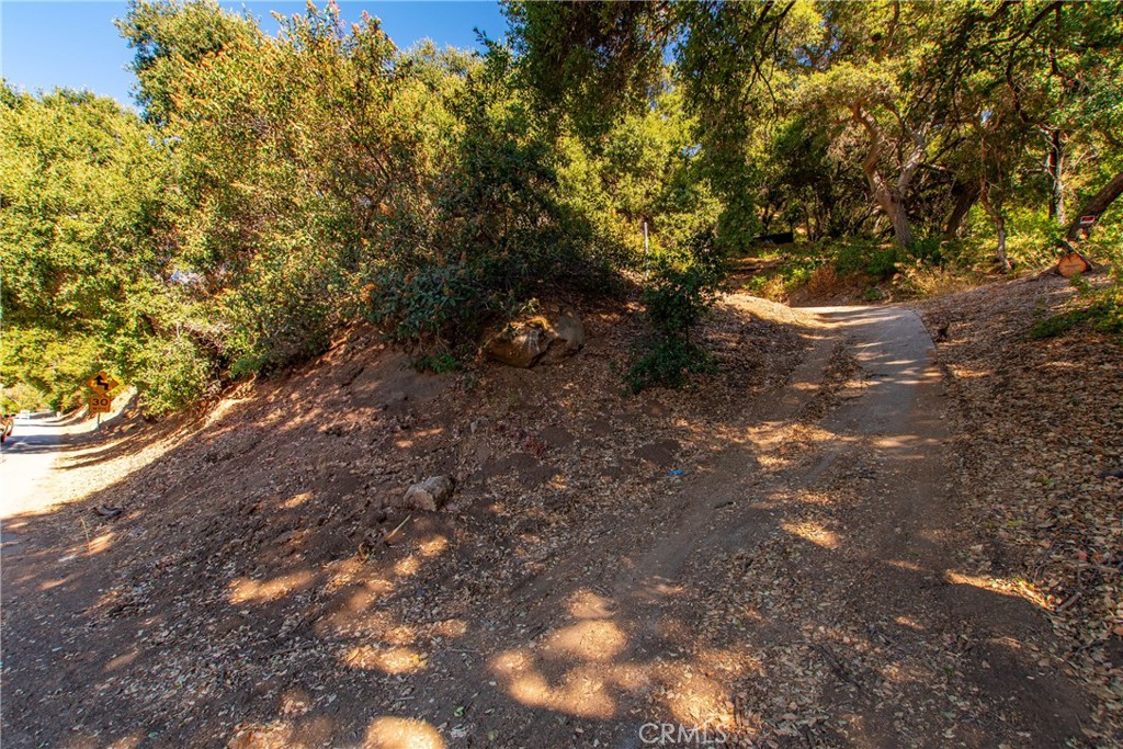7210 Santa Susana Pass Road Simi Valley, CA 93063 - Photo 1 of 32