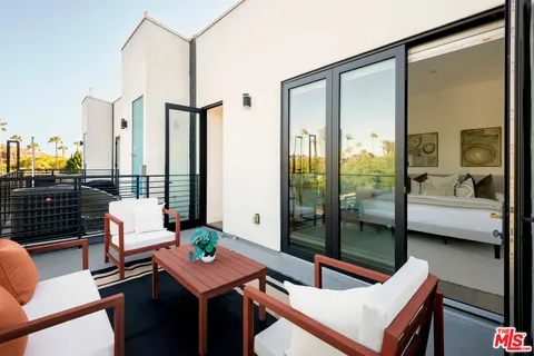 $1,495,000 | 6075 Hargis Street, Los Angeles, CA 90034