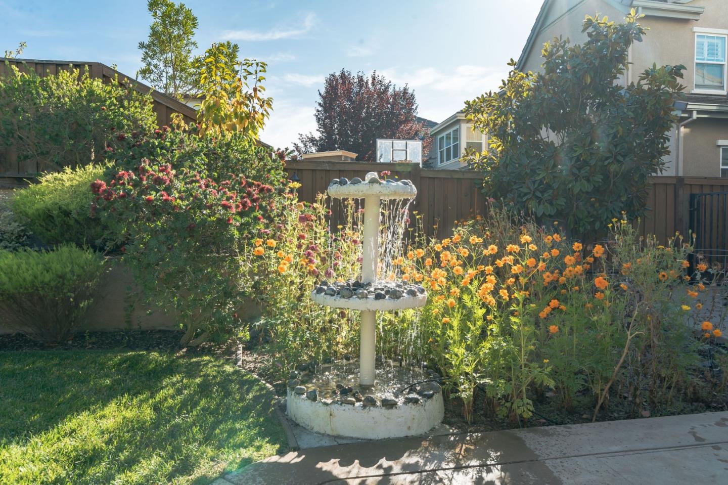3830 Highbury Way San Ramon, CA 94582 - Photo 30 of 38 a view of a fountain in middle of the garden