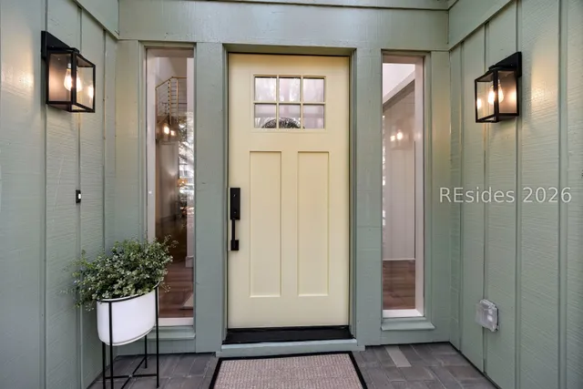 $719,000 | 55 Wax Myrtle Court, Hilton Head Island, SC 29926