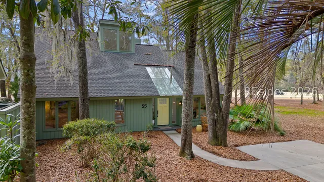 $719,000 | 55 Wax Myrtle Court, Hilton Head Island, SC 29926