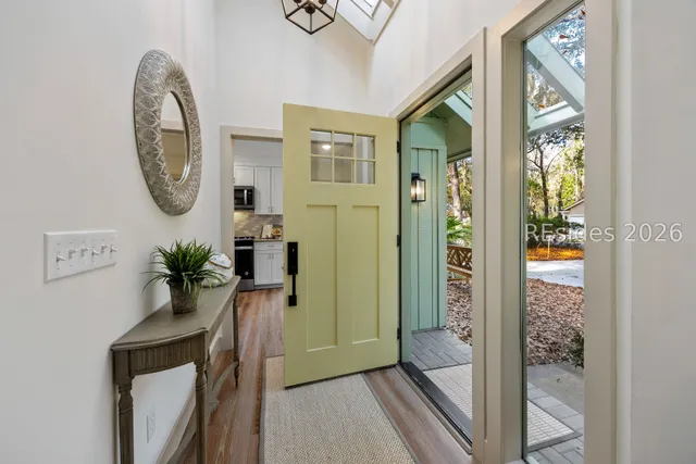 $719,000 | 55 Wax Myrtle Court, Hilton Head Island, SC 29926