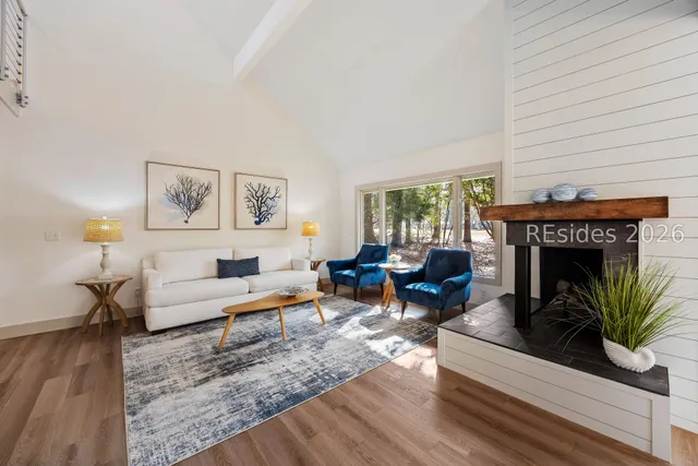 $719,000 | 55 Wax Myrtle Court, Hilton Head Island, SC 29926