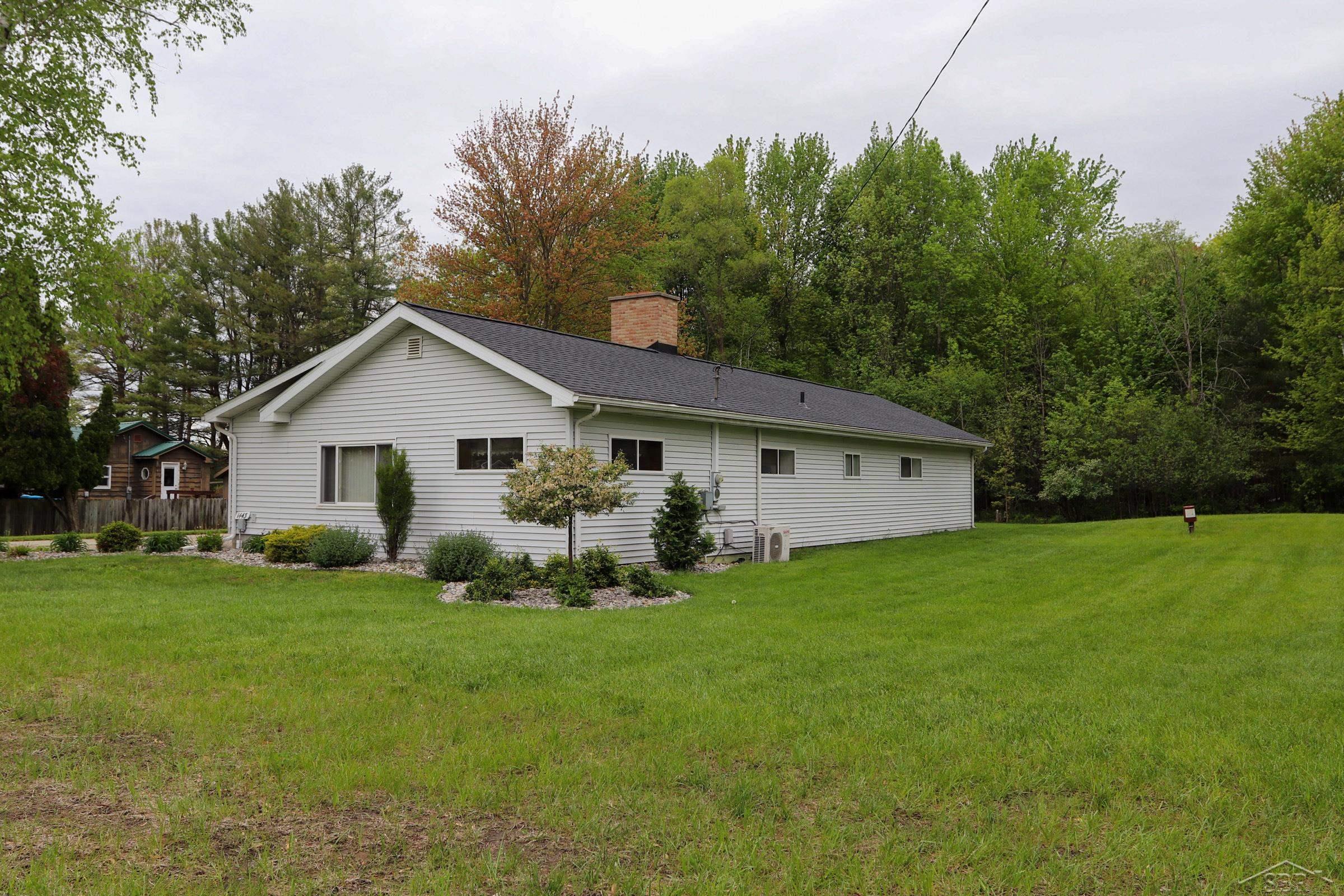 1443 East Brooks Road Midland, MI 48640 - Photo 2 of 28
