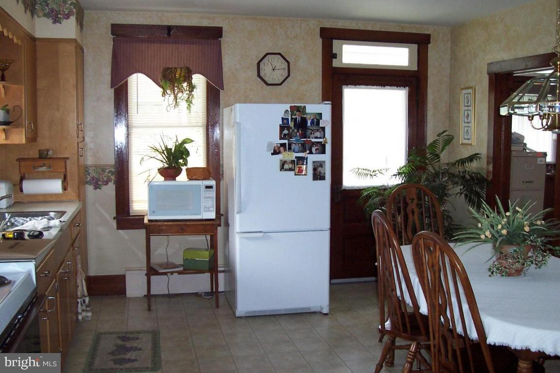 508 Hossler Road Manheim, PA 17545 - Photo 4 of 7