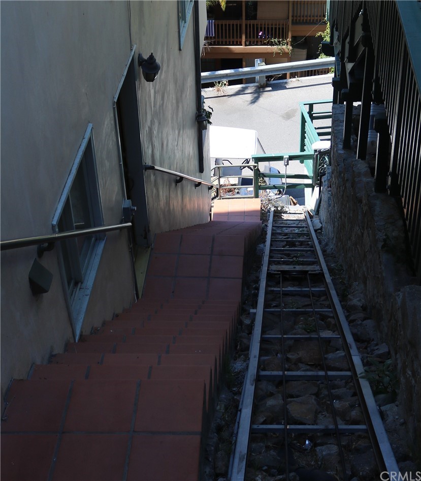 183 Lower Terrace Road Avalon, CA 90704 - Photo 11 of 33 a view of entryway
