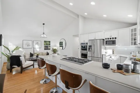 $2,488,000 | 750 Los Robles Avenue, Palo Alto, CA 94306