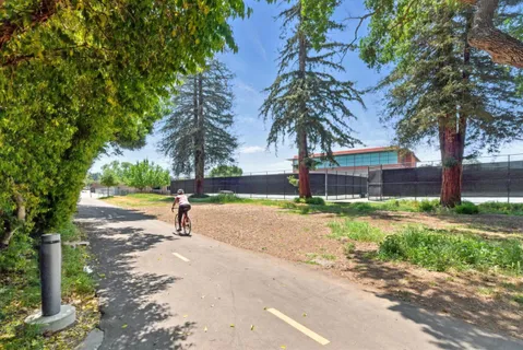 $2,488,000 | 750 Los Robles Avenue, Palo Alto, CA 94306