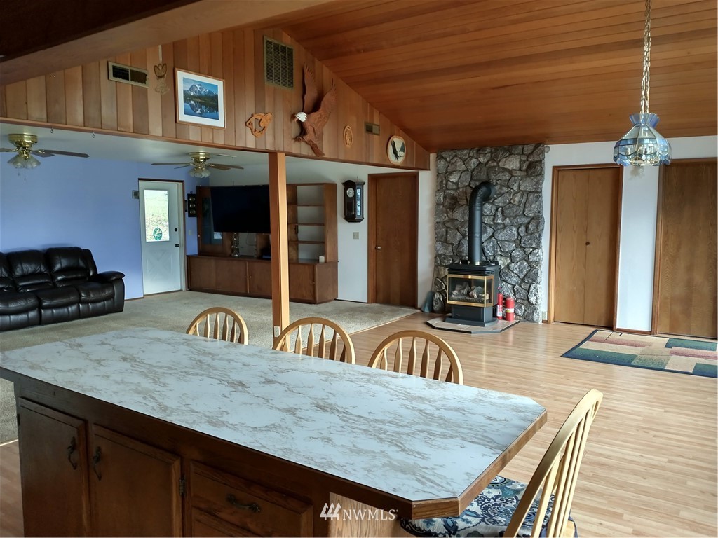 2586 Douglas Road Ferndale, WA 98248 - Photo 6 of 24