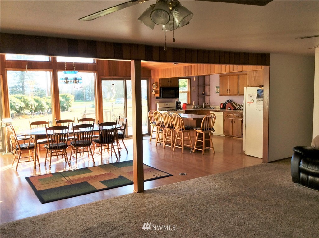 2586 Douglas Road Ferndale, WA 98248 - Photo 9 of 24