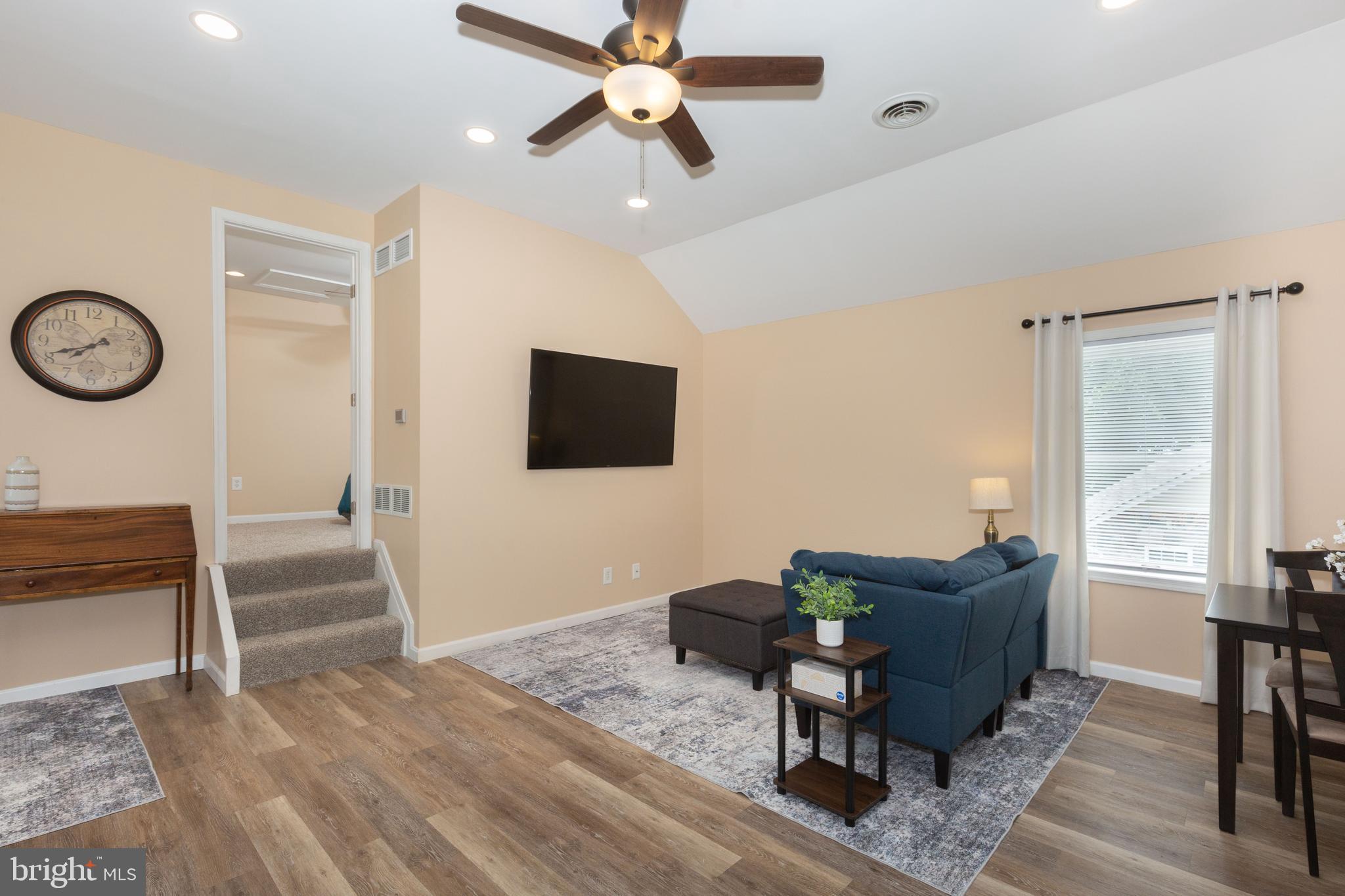 3046 Sykesville Road Westminster, MD 21157 - Photo 67 of 76 Living room