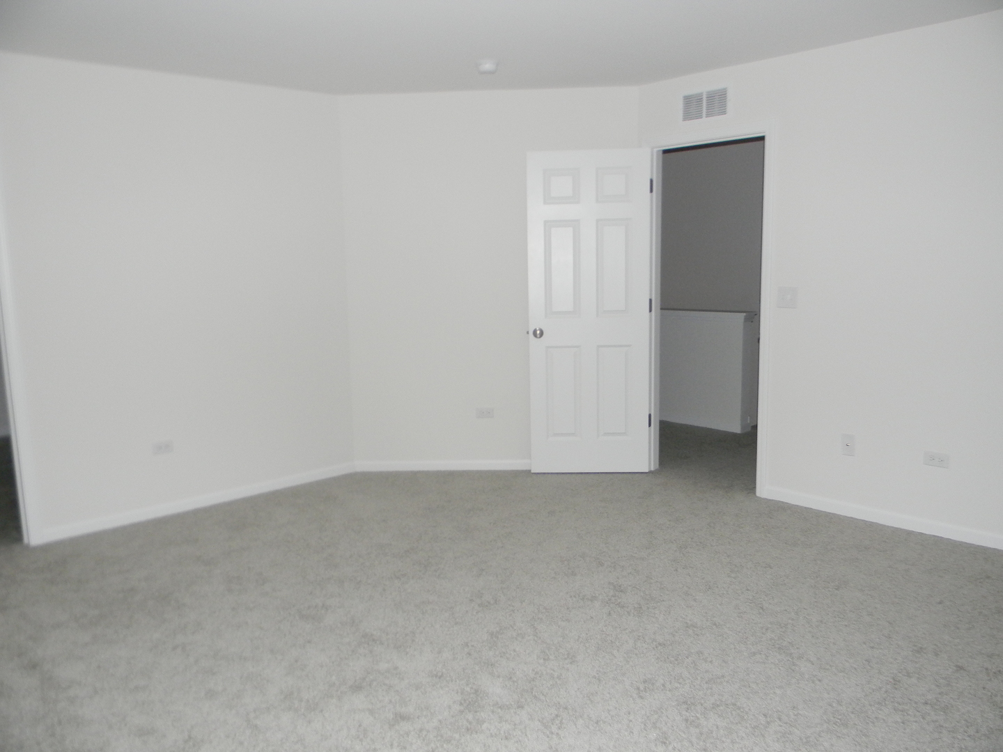 6616 Eich Drive Joliet, IL 60431 - Photo 11 of 20 a view of an empty room