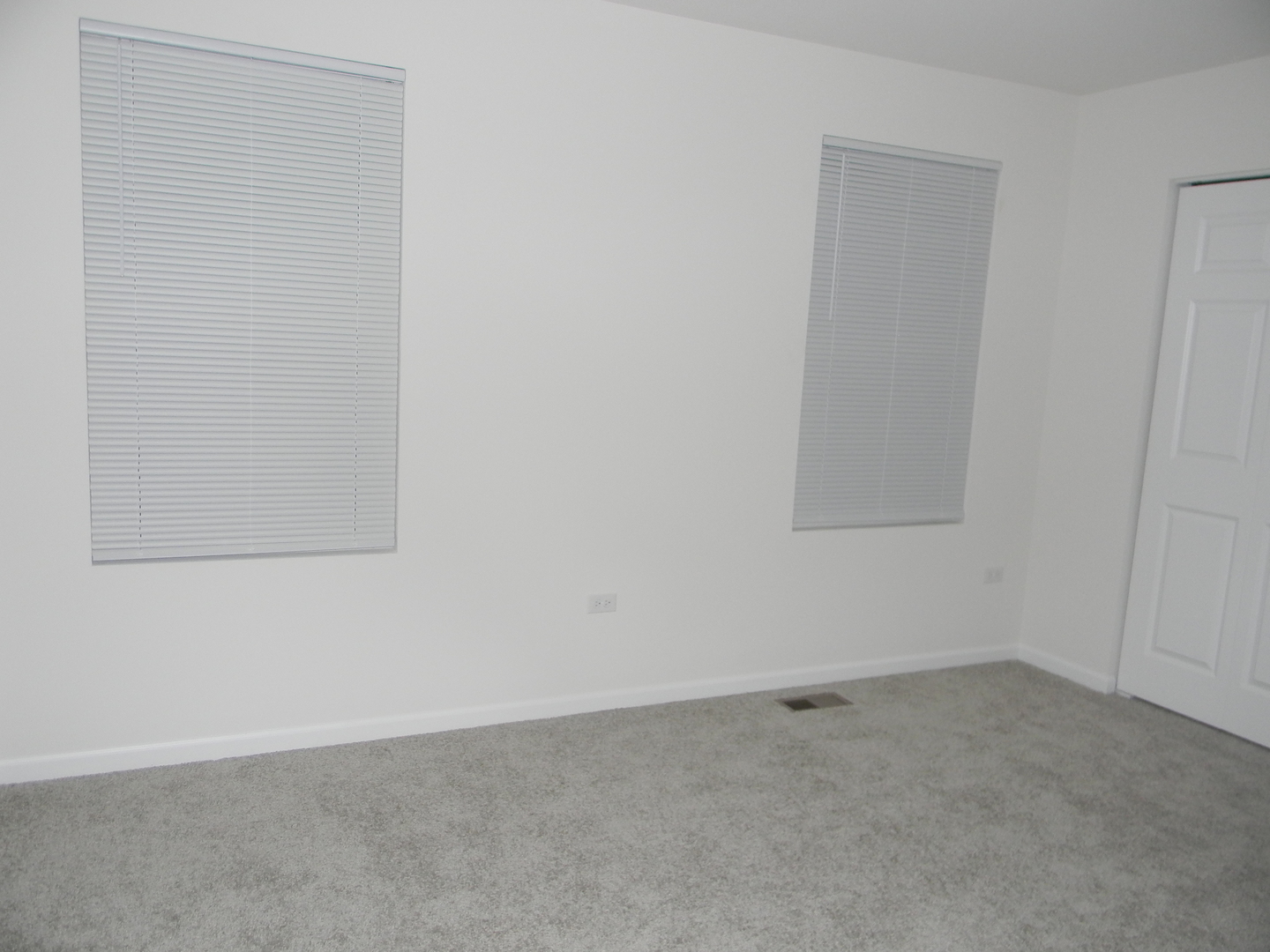 6616 Eich Drive Joliet, IL 60431 - Photo 15 of 20 a view of an empty room