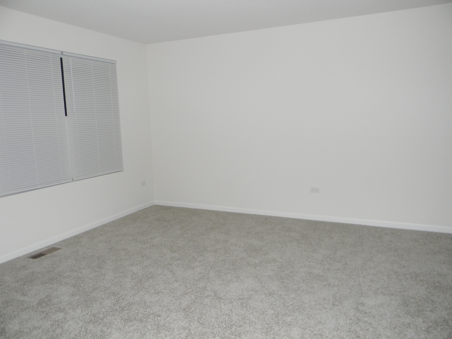 6616 Eich Drive Joliet, IL 60431 - Photo 17 of 20 a view of an empty room