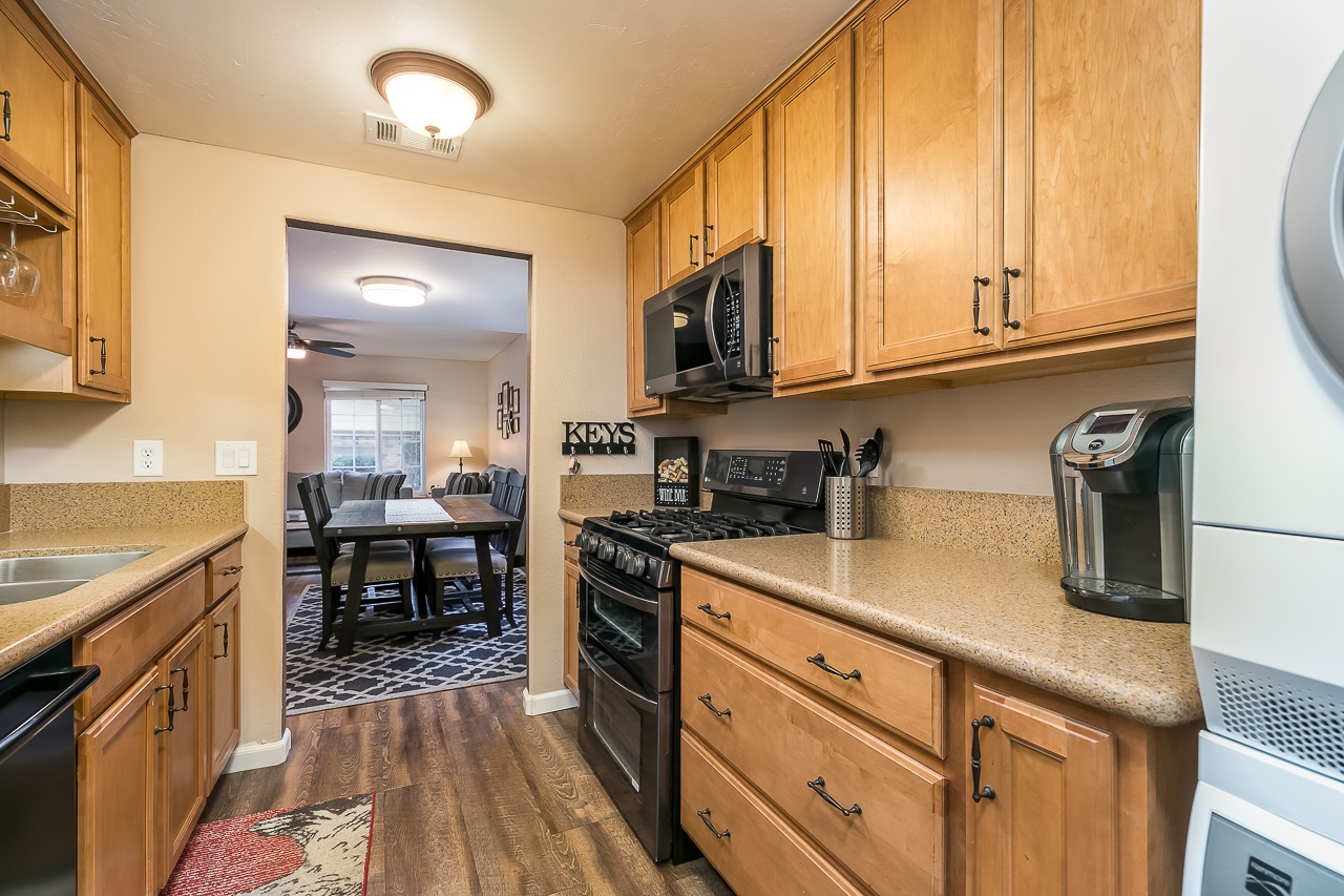 11913 Royal Road, Unit A El Cajon, CA 92021 - Photo 3 of 25