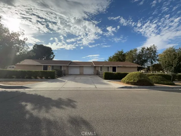 $1,500 | 16503 Smoke Tree Street, Unit 1, Hesperia, CA 92345