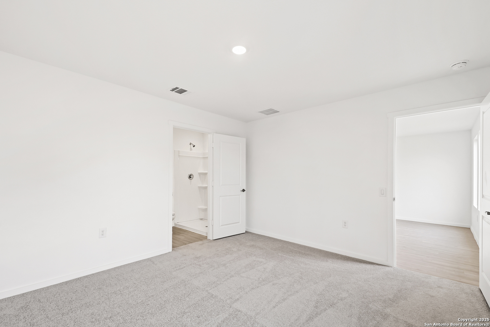 1111 Crenshaw Way San Antonio, TX 78221 - Photo 14 of 34