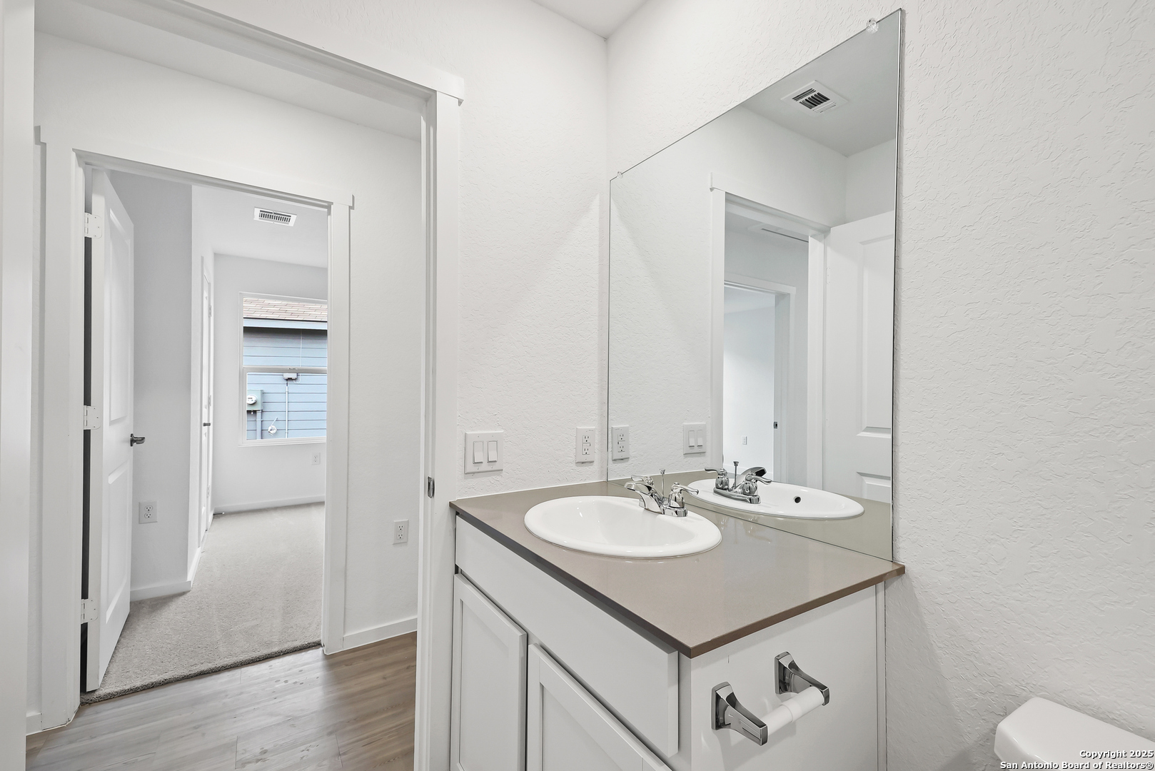 1111 Crenshaw Way San Antonio, TX 78221 - Photo 22 of 34