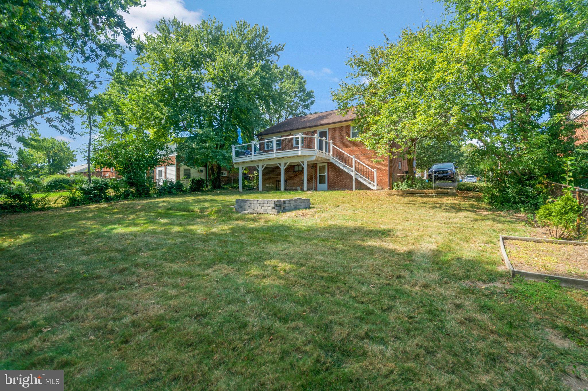 5909 Craig Street Springfield, VA 22150 - Photo 29 of 31 OPEN BACK YARD SPACE