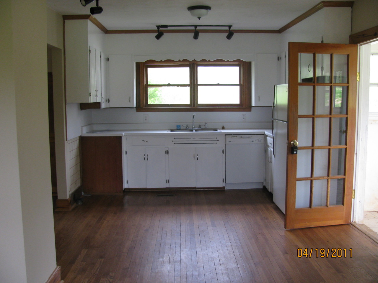 2009 Iron Ridge Road Rocky Mount, VA 24151 - Photo 2 of 6 KITCHEN