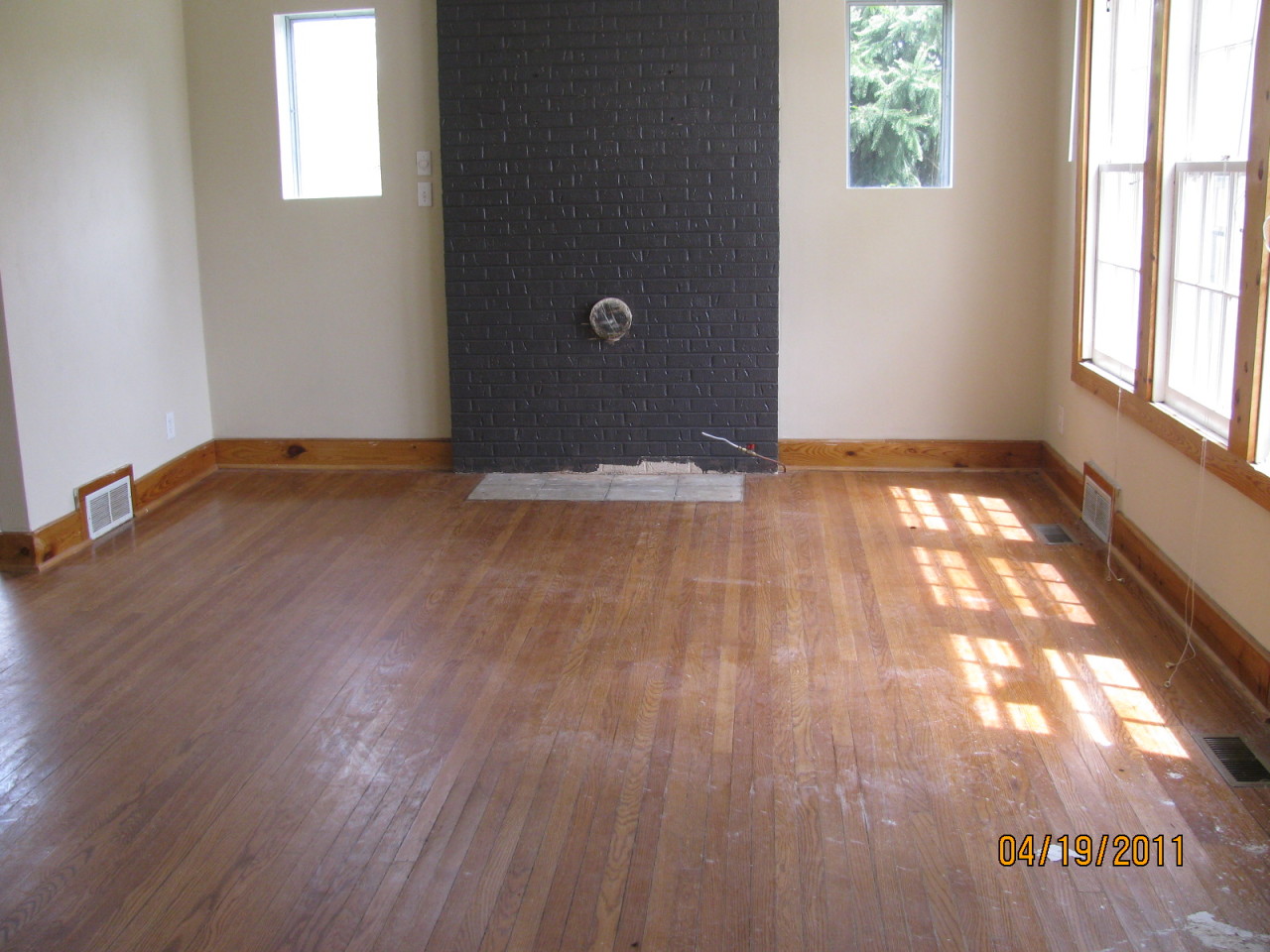 2009 Iron Ridge Road Rocky Mount, VA 24151 - Photo 3 of 6 LIVINGROOM