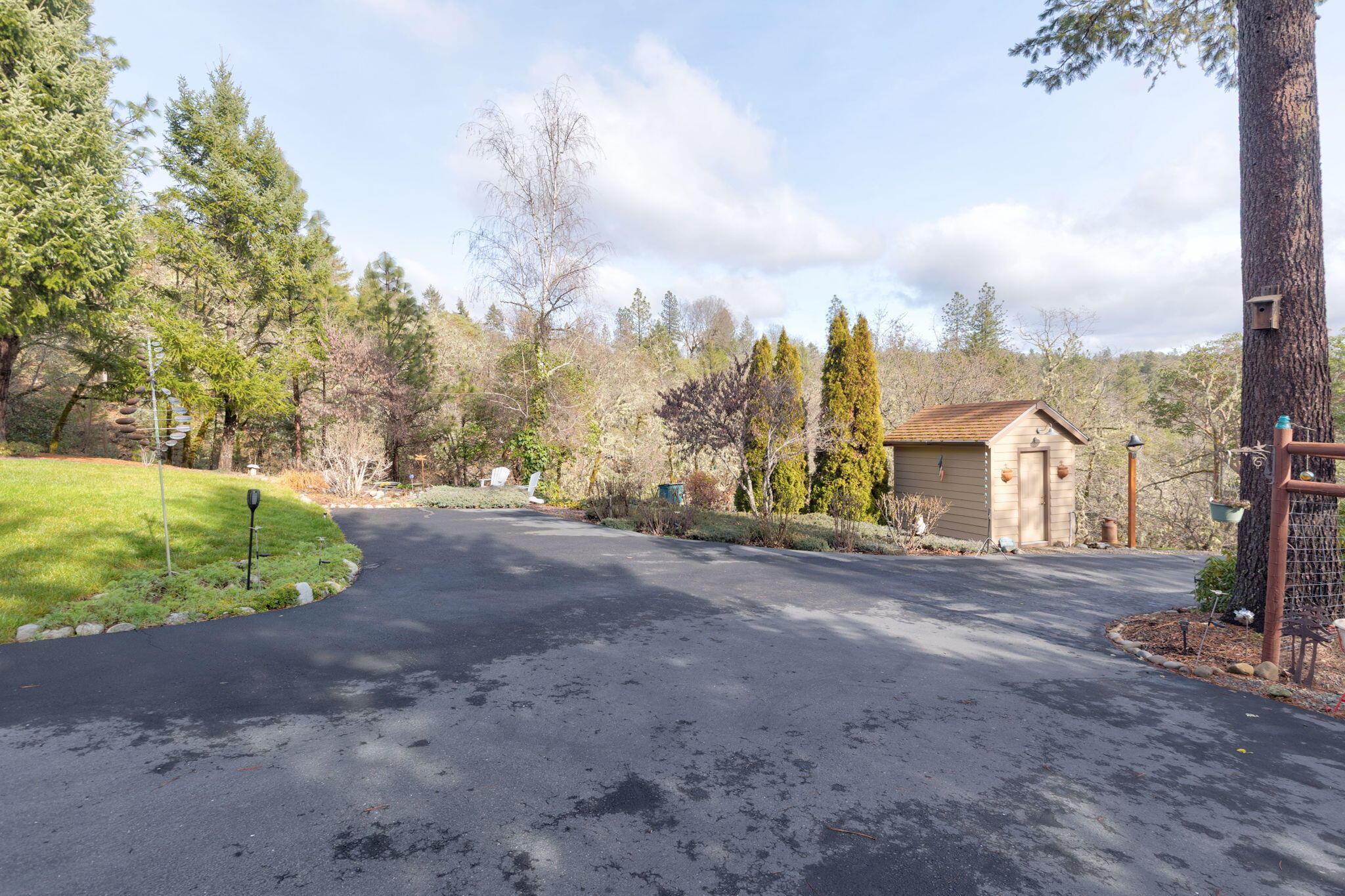 521 Seclusion Loop Grants Pass, OR 97526 - Photo 54 of 93 45-web-or-mls-521-seclusion-loop
