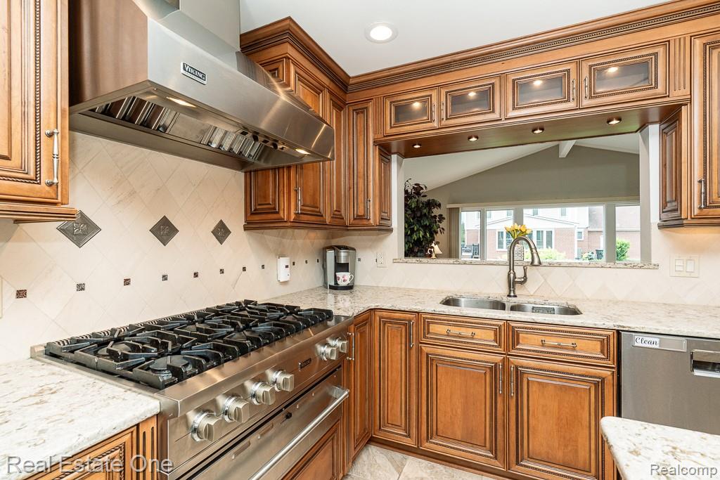 6595 Edith Court Troy, MI 48085 - Photo 18 of 59