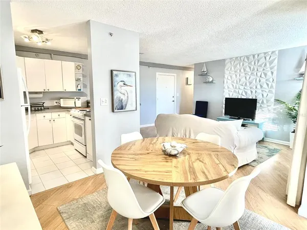 $1,850 | 3315 58th Avenue South, Unit 304, St. Petersburg, FL 33712
