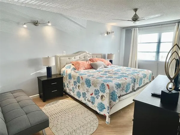 $1,850 | 3315 58th Avenue South, Unit 304, St. Petersburg, FL 33712