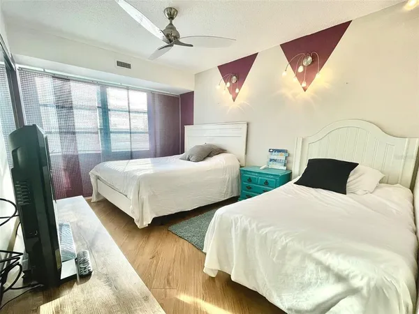 $1,850 | 3315 58th Avenue South, Unit 304, St. Petersburg, FL 33712