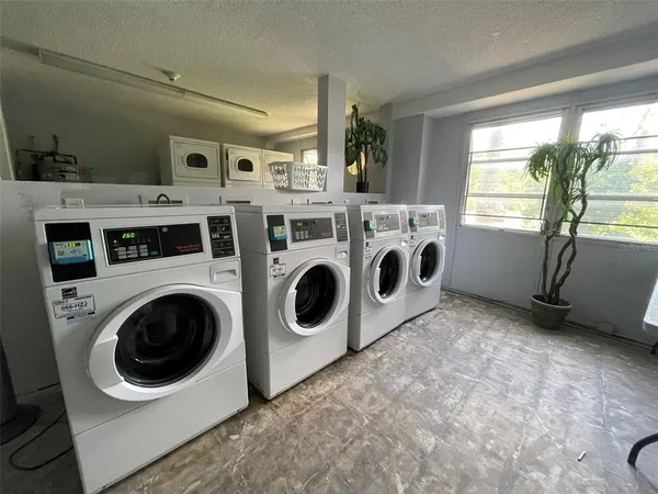 $1,850 | 3315 58th Avenue South, Unit 304, St. Petersburg, FL 33712