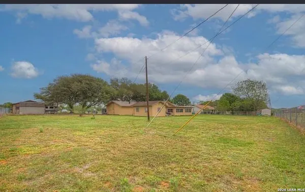 $355,000 | 1010 Country Oaks Drive, Luling, TX 78648