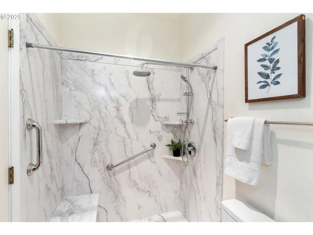 $700,000 | 780 Henderson Road, Hood River, OR 97031