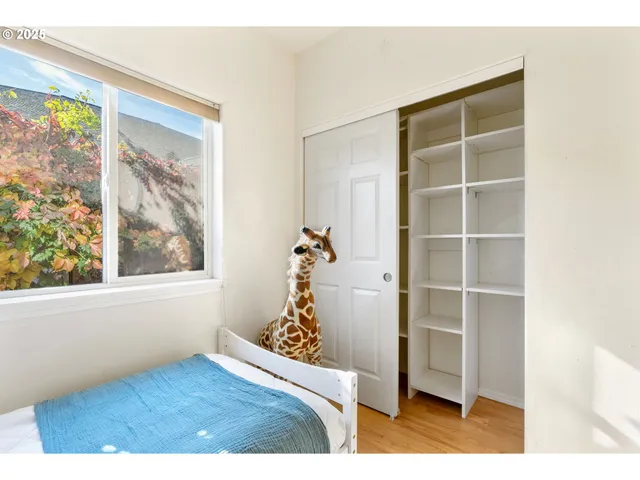 $700,000 | 780 Henderson Road, Hood River, OR 97031